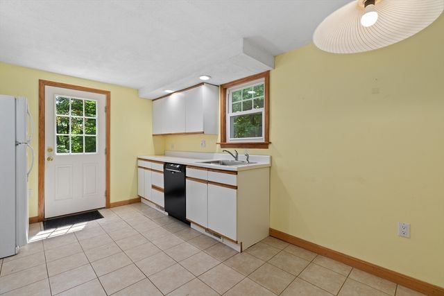 48 Purity Springs Rd, Burlington, MA 01803