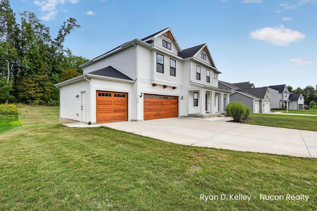 11544 Sessions Woods Drive W, Grand Rapids, MI 49534
