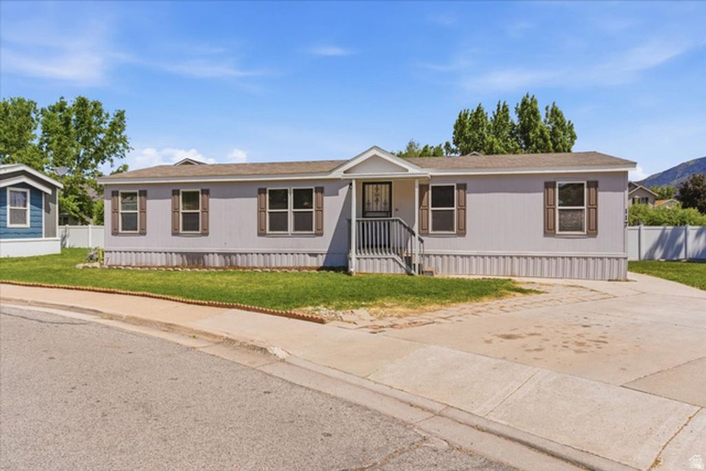 900 CENTURY DR #117, Ogden, UT 84404 — exterior