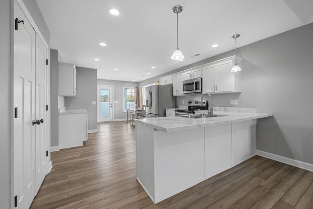 107 Seattle Slew Ct, Hopkinsville, KY 42240