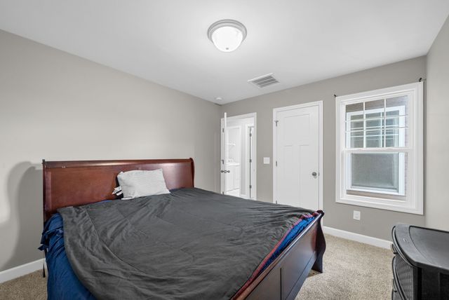 107 Seattle Slew Ct, Hopkinsville, KY 42240