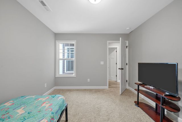 107 Seattle Slew Ct, Hopkinsville, KY 42240