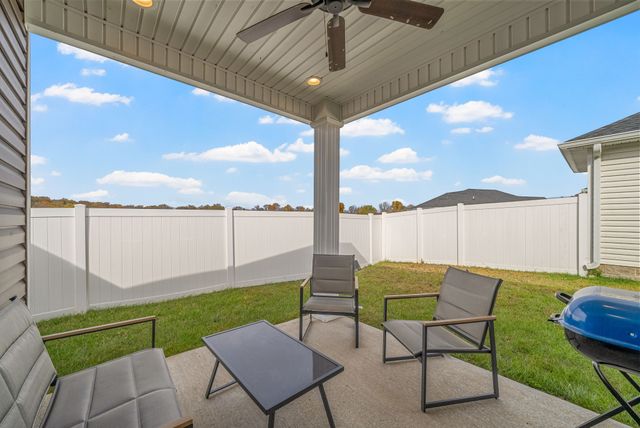 107 Seattle Slew Ct, Hopkinsville, KY 42240