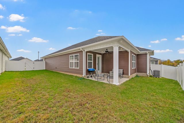 107 Seattle Slew Ct, Hopkinsville, KY 42240