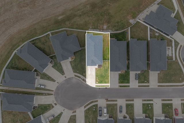 107 Seattle Slew Ct, Hopkinsville, KY 42240