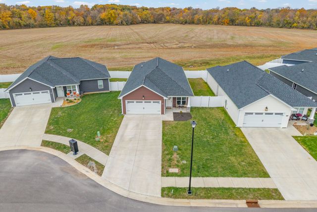 107 Seattle Slew Ct, Hopkinsville, KY 42240