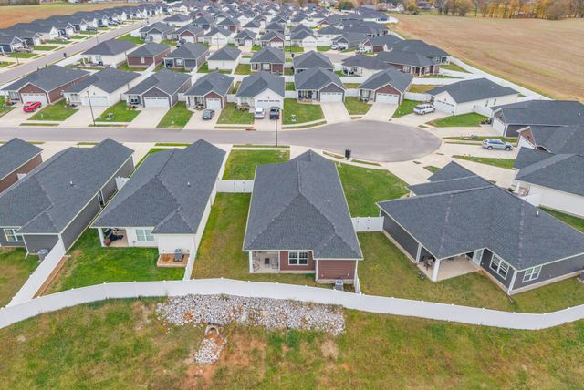 107 Seattle Slew Ct, Hopkinsville, KY 42240