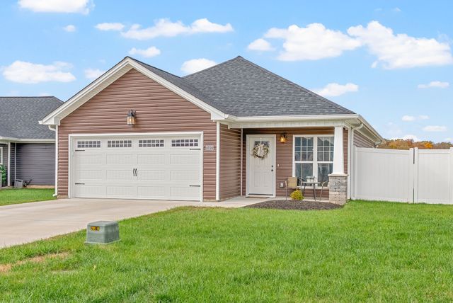 107 Seattle Slew Ct, Hopkinsville, KY 42240