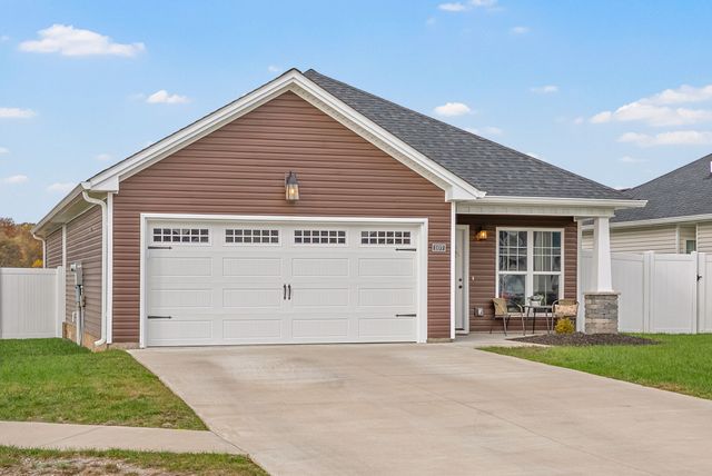 107 Seattle Slew Ct, Hopkinsville, KY 42240