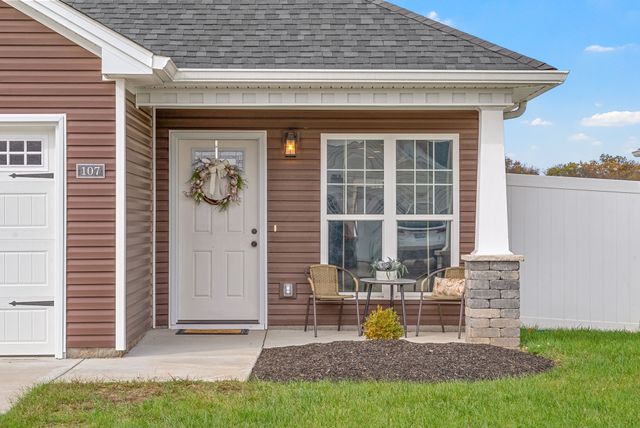 107 Seattle Slew Ct, Hopkinsville, KY 42240