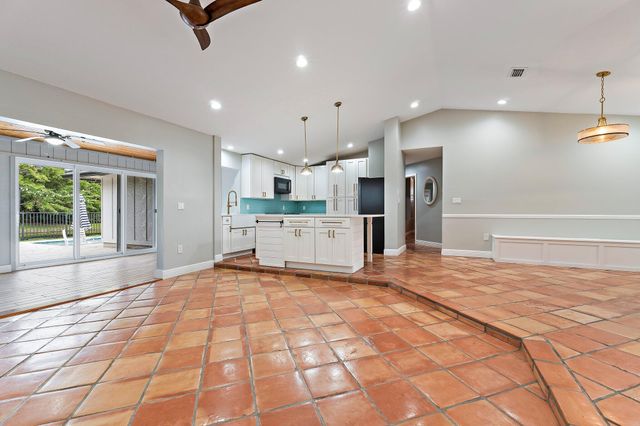 18169 Lake Bend Drive, Jupiter, FL 33458