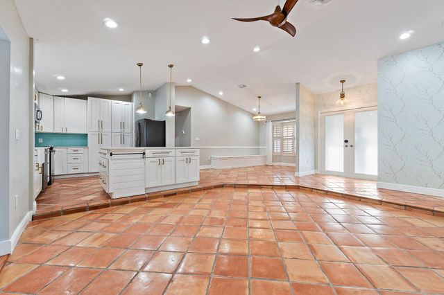 18169 Lake Bend Drive, Jupiter, FL 33458
