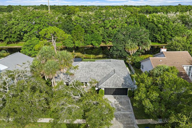 18169 Lake Bend Drive, Jupiter, FL 33458