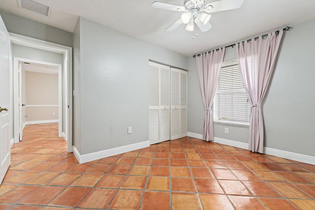 18169 Lake Bend Drive, Jupiter, FL 33458