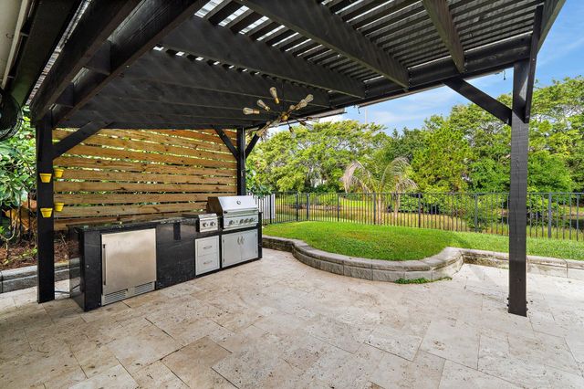 18169 Lake Bend Drive, Jupiter, FL 33458