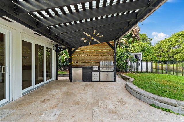 18169 Lake Bend Drive, Jupiter, FL 33458