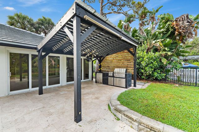 18169 Lake Bend Drive, Jupiter, FL 33458