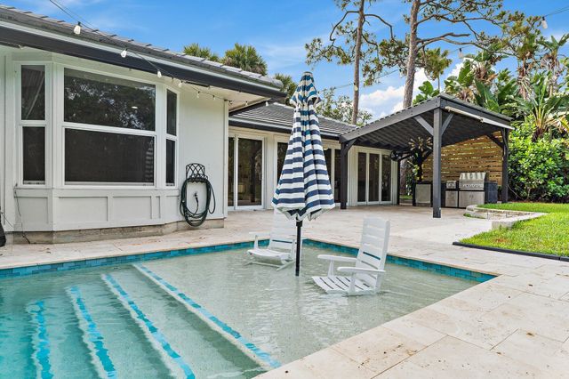 18169 Lake Bend Drive, Jupiter, FL 33458