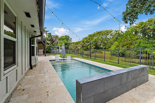 18169 Lake Bend Drive, Jupiter, FL 33458