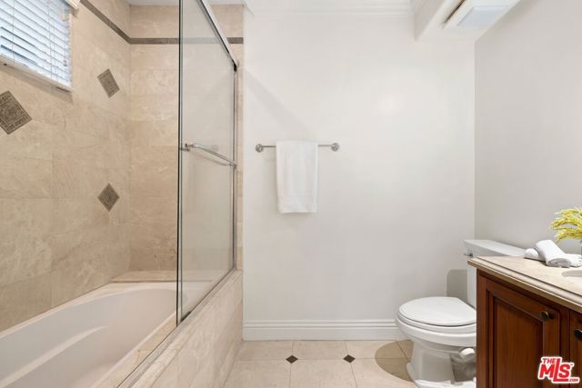 11749 Goshen Avenue 301, Los Angeles, CA 90049