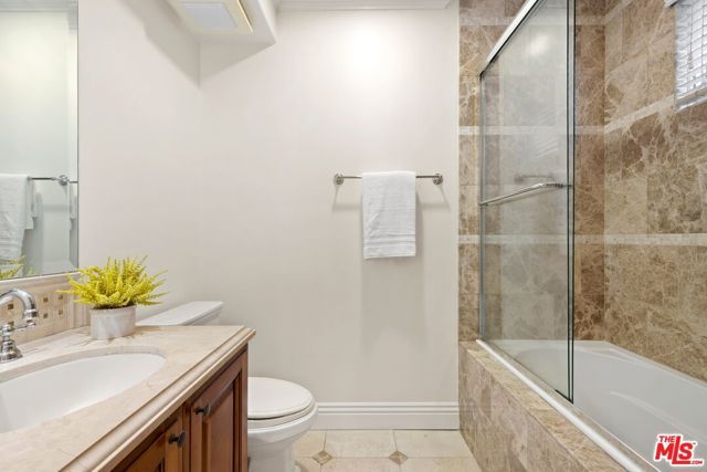 11749 Goshen Avenue 301, Los Angeles, CA 90049