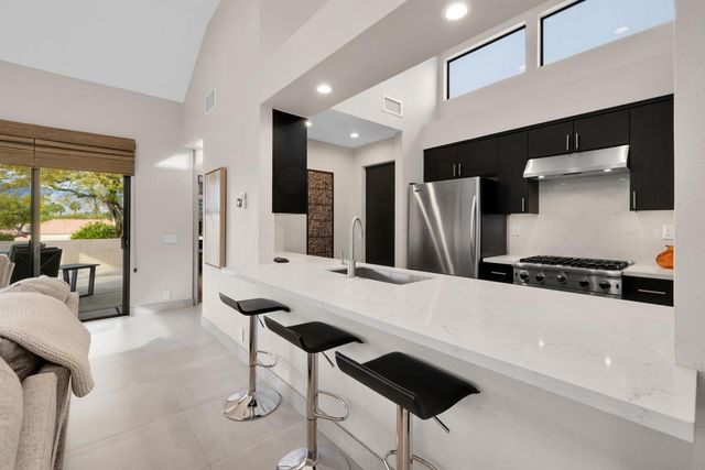 12 Bonita Lane, Palm Desert, CA 92260