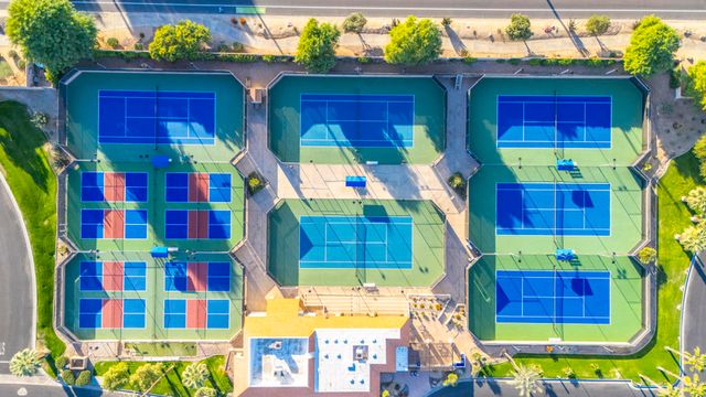 12 Bonita Lane, Palm Desert, CA 92260