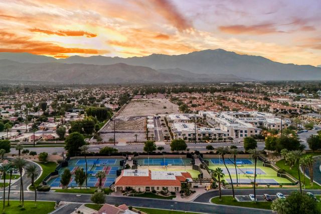 12 Bonita Lane, Palm Desert, CA 92260