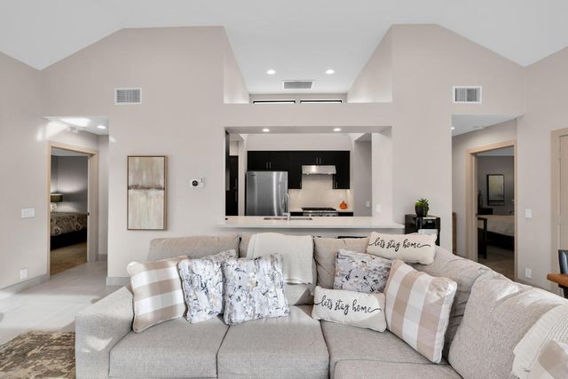 12 Bonita Lane, Palm Desert, CA 92260