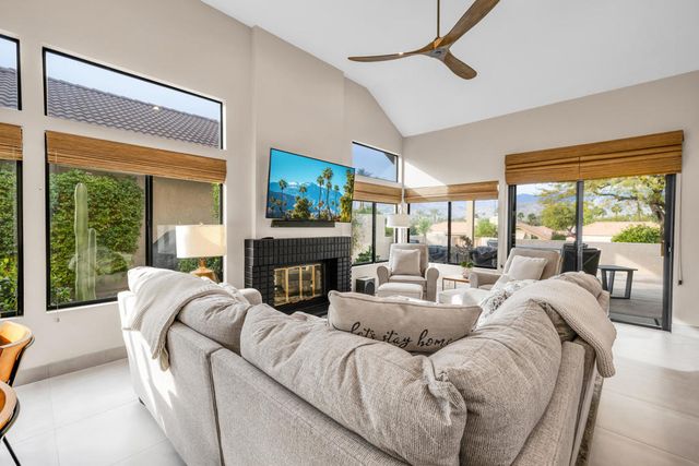 12 Bonita Lane, Palm Desert, CA 92260