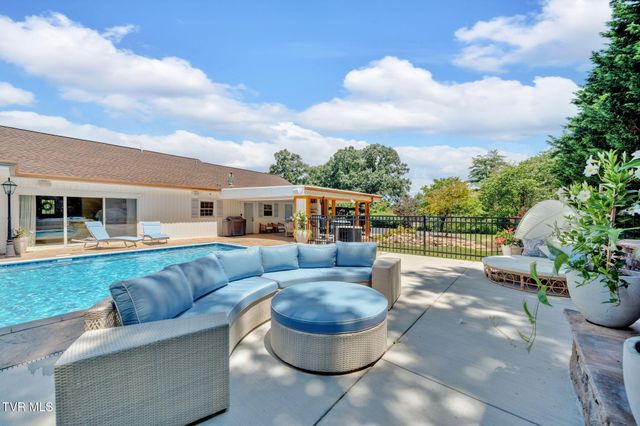 1620 Fairway Drive Drive, Johnson City, TN 37601