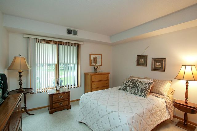 250 Freemont Avenue SE 113, Hutchinson, MN 55350