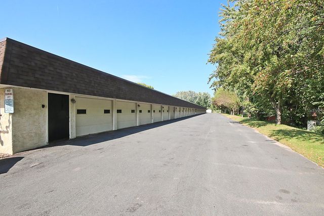 250 Freemont Avenue SE 113, Hutchinson, MN 55350