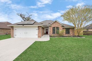 105 Meadowlark Court, Richwood, TX 77566