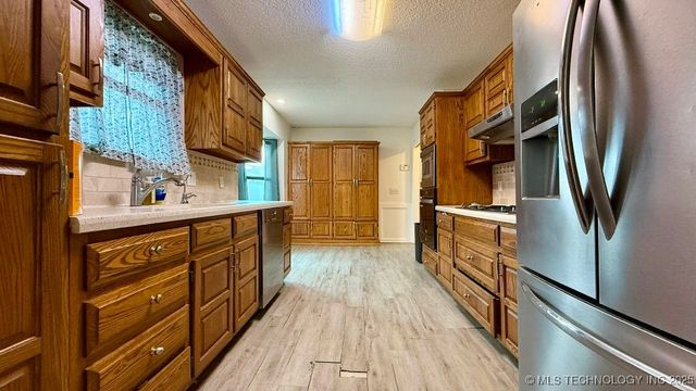 8505 E 92nd Street, Tulsa, OK 74133