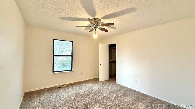 8505 E 92nd Street, Tulsa, OK 74133