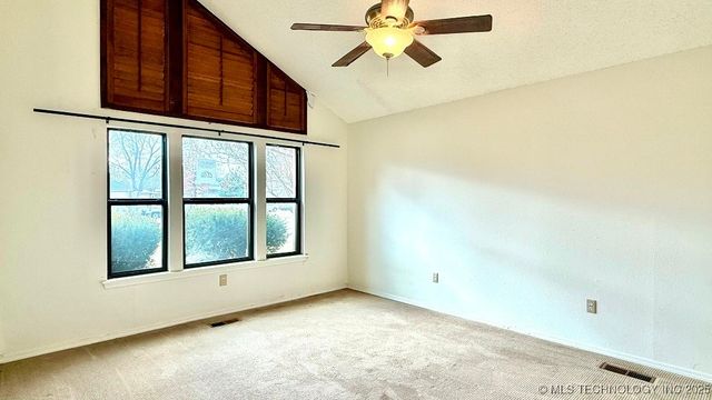 8505 E 92nd Street, Tulsa, OK 74133