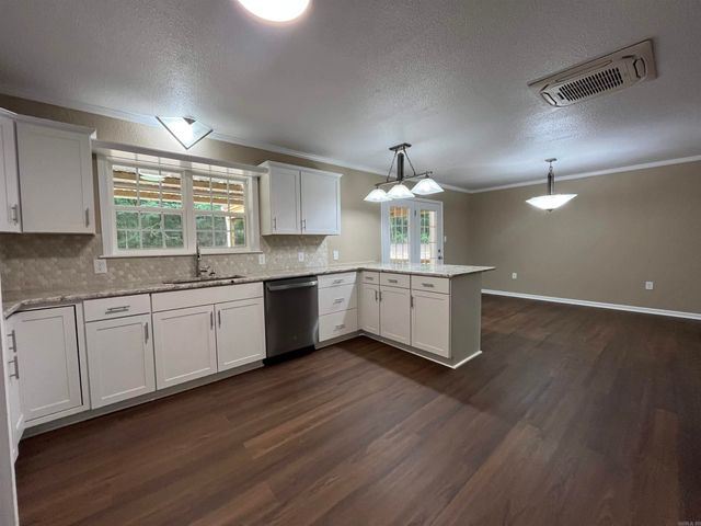 38900 Highway 67, Donaldson, AR 71941