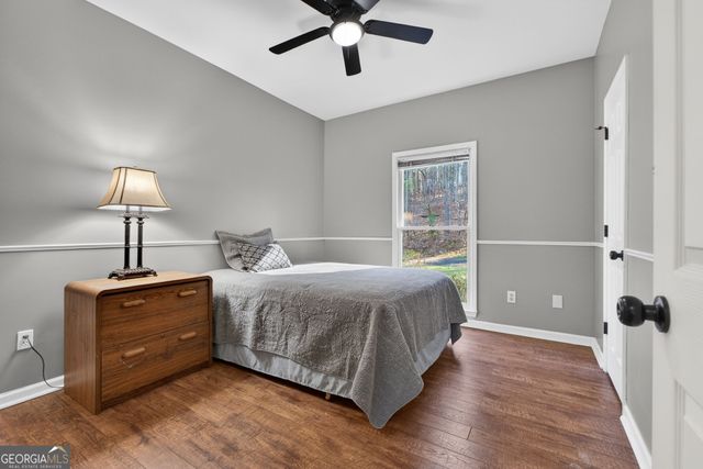 280 Waters Edge Lane, Newnan, GA 30263