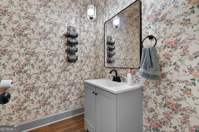 280 Waters Edge Lane, Newnan, GA 30263