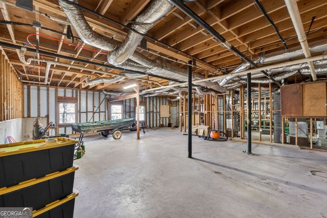 280 Waters Edge Lane, Newnan, GA 30263