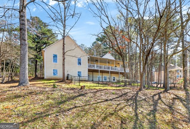 280 Waters Edge Lane, Newnan, GA 30263