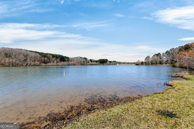 280 Waters Edge Lane, Newnan, GA 30263