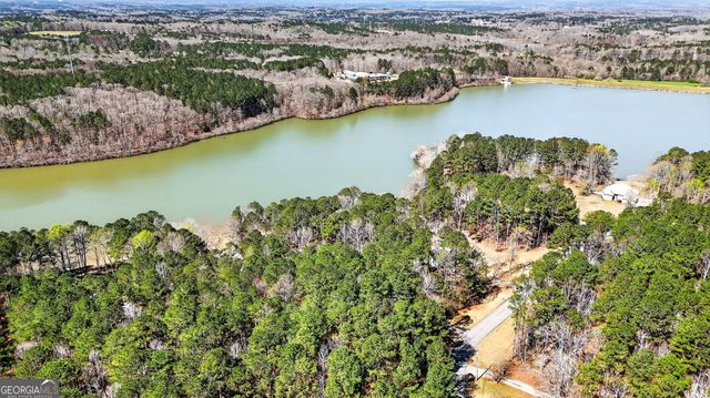 280 Waters Edge Lane, Newnan, GA 30263