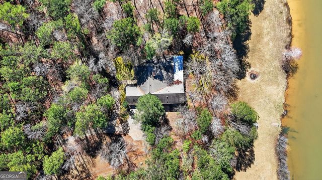 280 Waters Edge Lane, Newnan, GA 30263