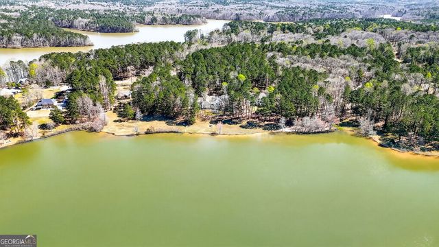 280 Waters Edge Lane, Newnan, GA 30263