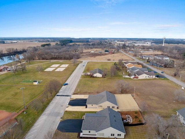 540 RIVER DRIVE, Berlin, WI 54923