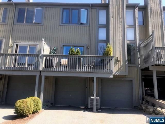 570 Glasmere Road, Mahwah, NJ 07430
