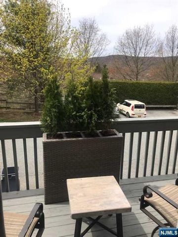 570 Glasmere Road, Mahwah, NJ 07430