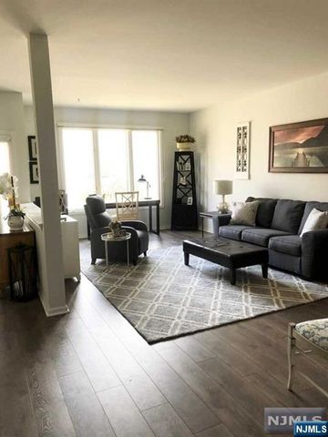570 Glasmere Road, Mahwah, NJ 07430